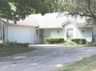 31 Woodcliff Rd, Montgomery, IL 60538