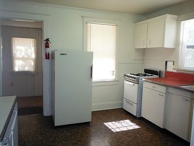 2nd image of 311 Dartmouth Dr SE