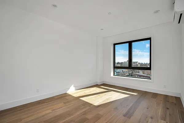 Rented by Ilite Realty Inc | media 4