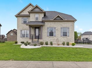 102 Philadelphia Pl, Hendersonville, TN 37075