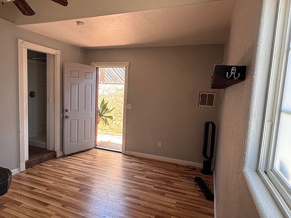 5th image of 1341 E 4th St #1