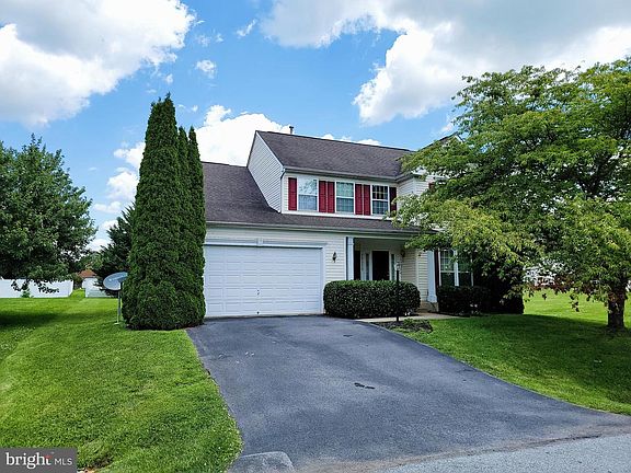 2nd image of 20010 Farmingdale Ct