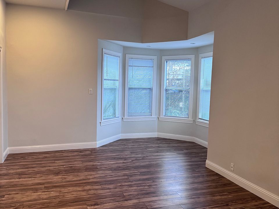 1st image of 4 Hale St