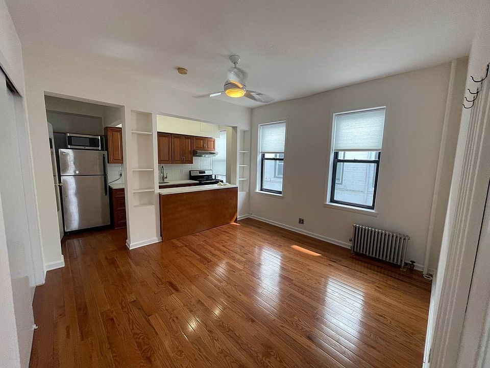 1st image of 3076 36th St APT 1