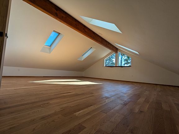 3rd image of 185 Alta Dr