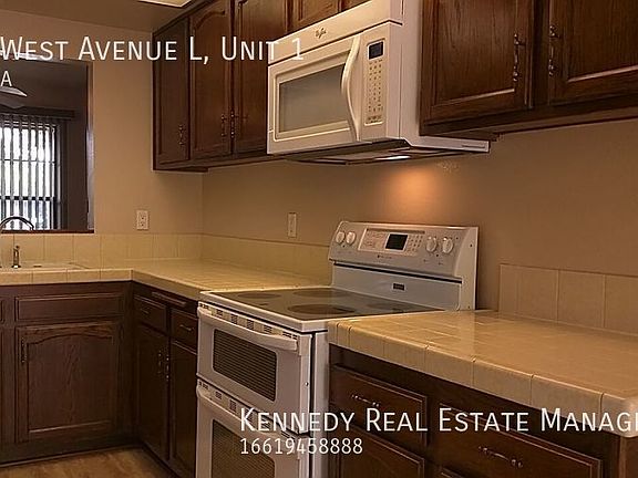 4th image of 1537 W Avenue L Unit 1
