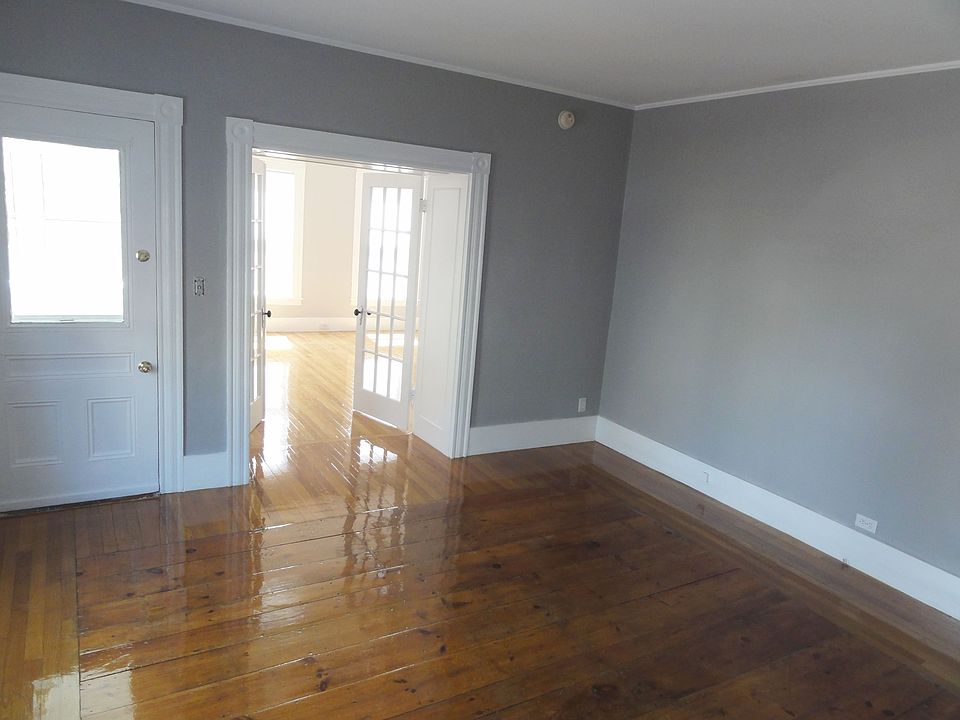 1st image of 23 Blossom St