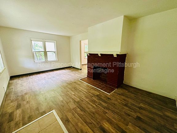 3rd image of 1721 Scott St