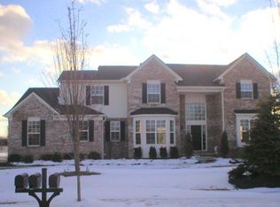 1158 Cartwright Ct, South Lyon, MI 48178