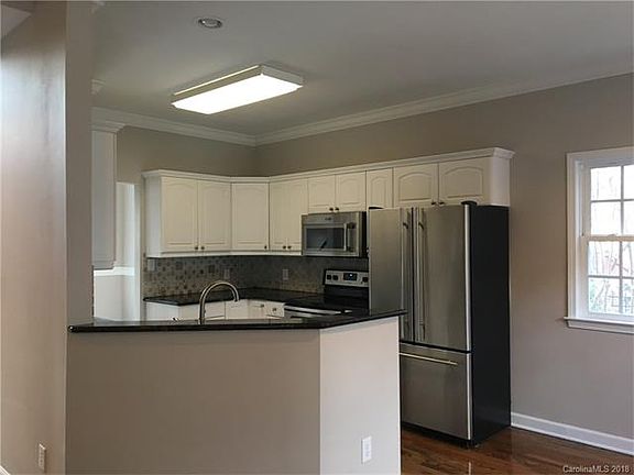 4th image of 2074 Persimmon Pl