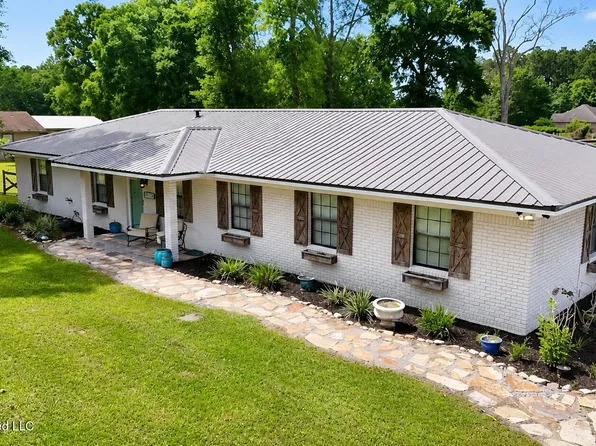 14704 Pine Ridge Rd, Vancleave, MS 39565