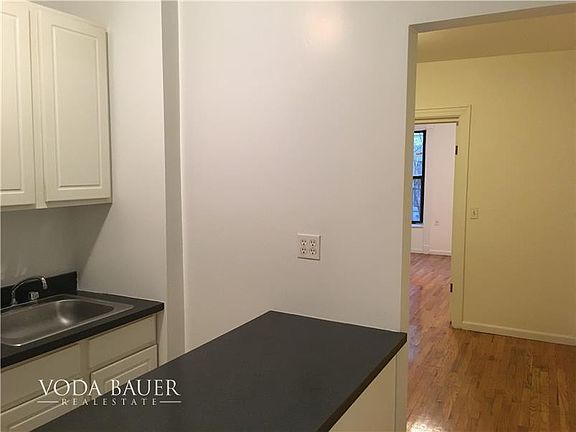5th image of 233 E 89th St APT 2B