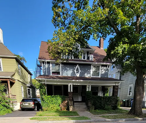 50 Amherst St Photo 1