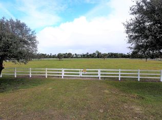 18000 Wagonwheel Ln, Fort Pierce, FL 34987