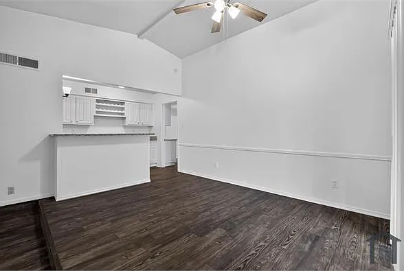 3104 Canterbury Ln — Photo 13