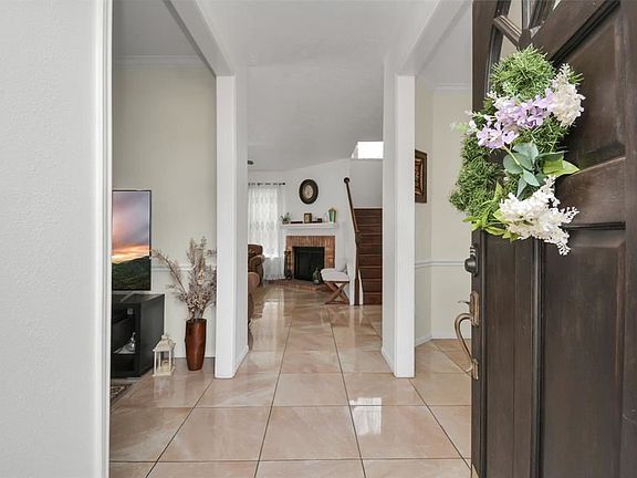 4th image of 16418 Dawncrest Way