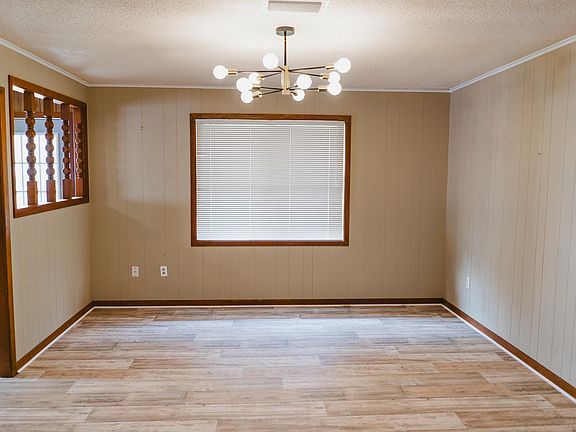 5th image of 127 Park St