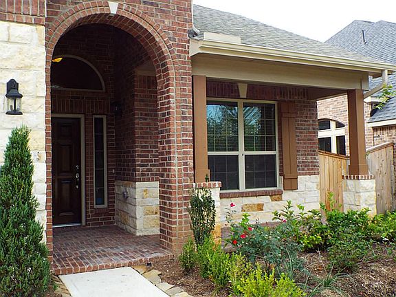 2nd image of 119 Forest Heights Way