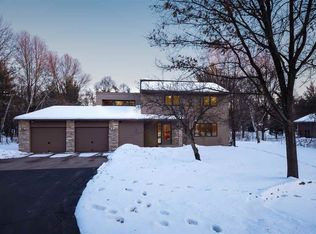 5439 Oakwood Ave, Stevens Point, WI 54482