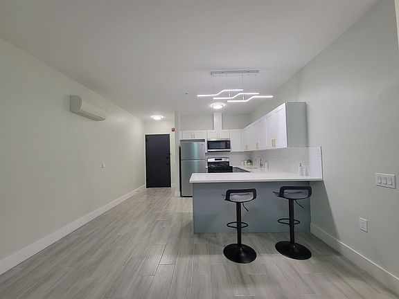 2nd image of 130 Ellis Ave #11E