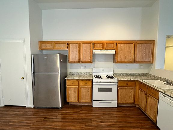 5th image of 9512 Chanticleer Ct
