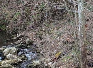 8 Savage Garden Rd, Gatlinburg, TN 37738