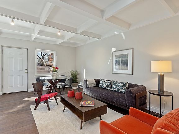 3rd image of 14775 Grand Central Pkwy APT 94D