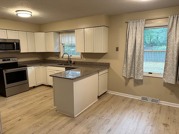 4th image of 27609 Bryandale Dr