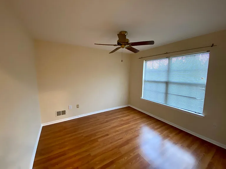 81 Amy Dr — Photo 5