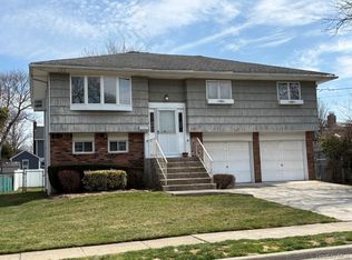 2191 Walsall Street, Seaford, NY