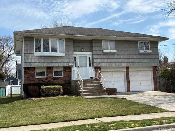 2191 Walsall Street, Seaford, NY 11783