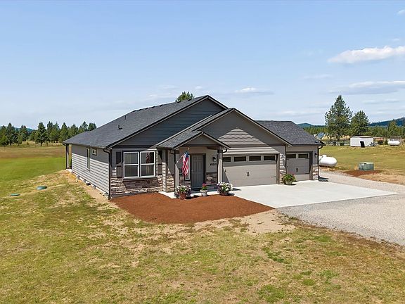 4th image of 40215 N Sunnyside Ln