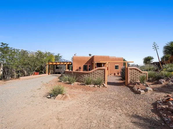 1455 Sagebrush Dr, Corrales, NM 87048