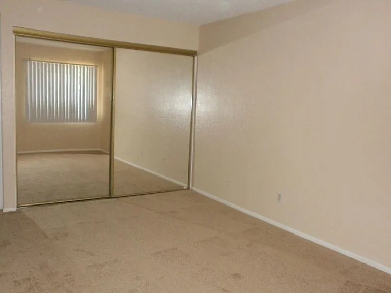 Madison Park Apartments — Photo 43