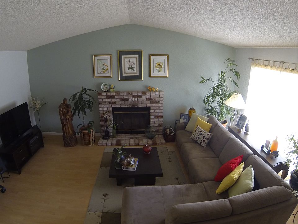 2nd image of 2782 Pickford Pl