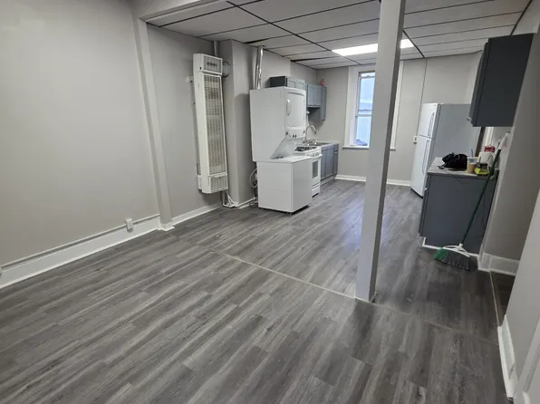 533 Broadway #4, Watervliet, NY 12189