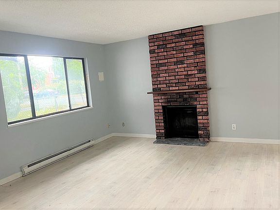2nd image of 11859 89a Ave