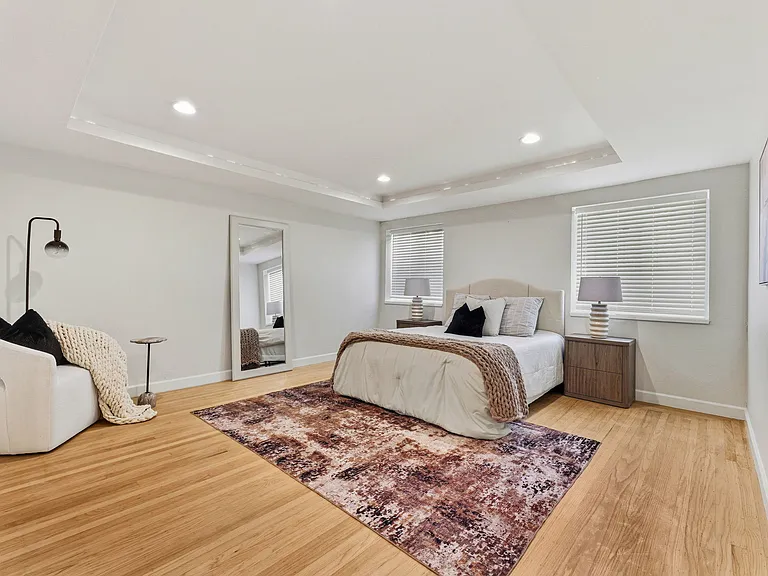 866 Alma Pl — Photo 26