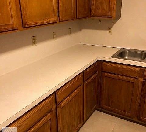 5th image of 1801 Palm Valley Dr E