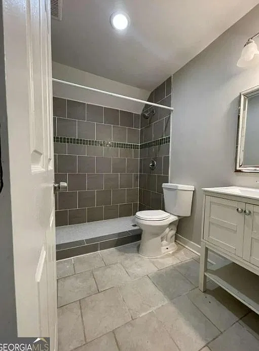 2161 Park Terrace — Photo 3