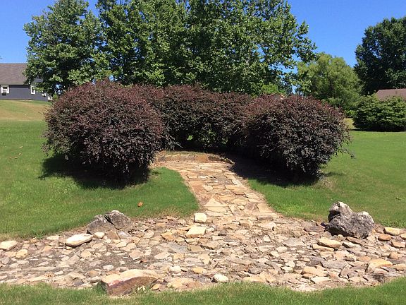 2nd image of 7895 Hunters Creek Dr