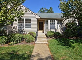 6 James Madison Ct #B, Monroe Township, NJ 08831