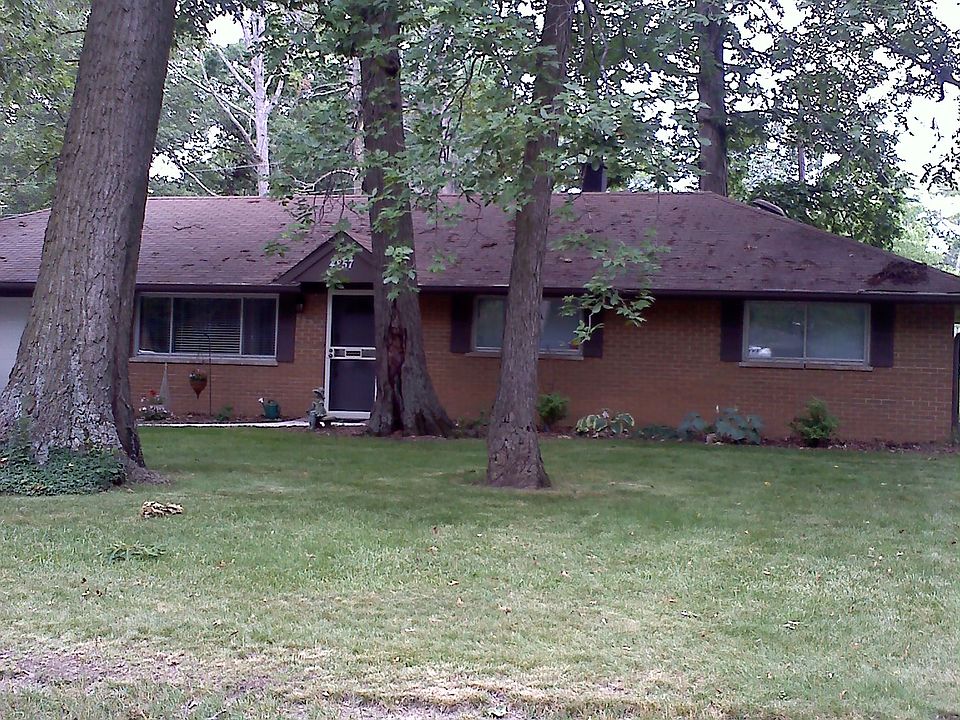 1st image of 4857 Royal Dr