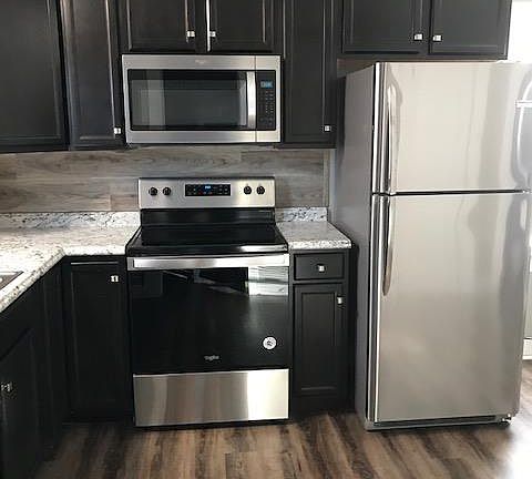 3rd image of 248 Lawrence St