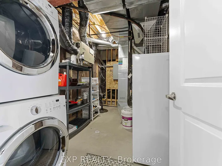 979 Admiral Ave — Photo 26