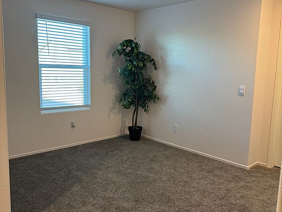5th image of 6086 Lily Garden St