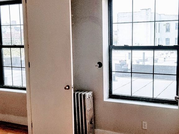 3rd image of 1298 De Kalb Ave #14A