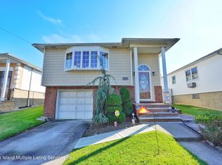 1276 Woodrow Rd, Staten Island, NY 10309