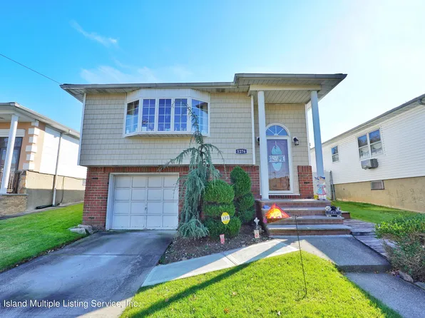1276 Woodrow Rd, Staten Island, NY 10309