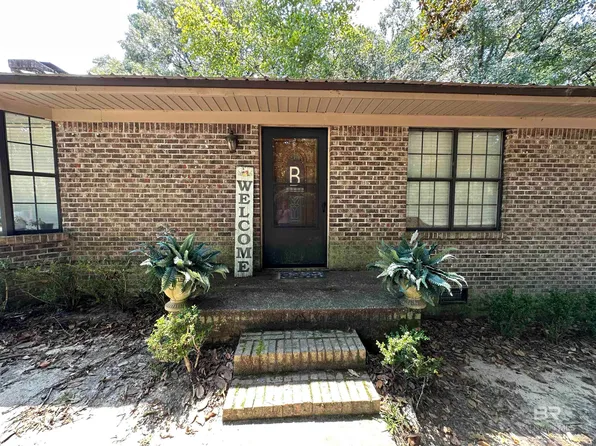 1616 Damascus Rd, Brewton, AL 36426
